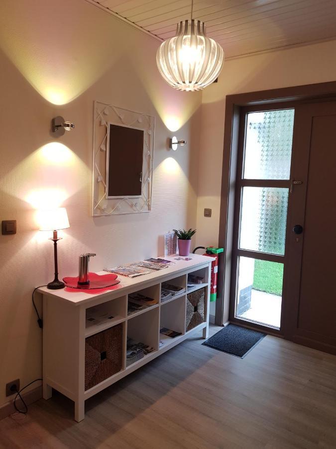 Mary'S Poppies - Bed & Breakfast Blandain Esterno foto