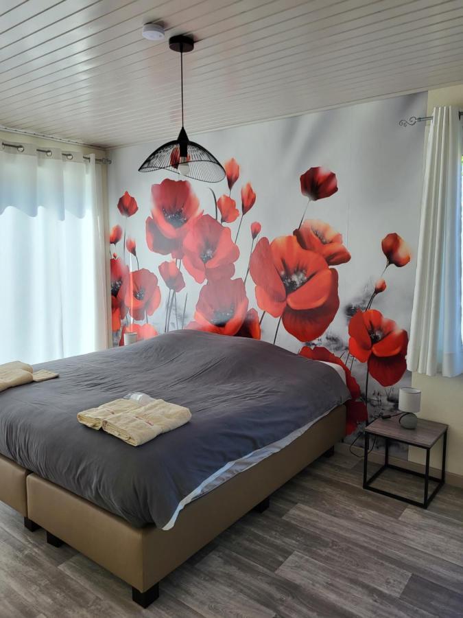 Mary'S Poppies - Bed & Breakfast Blandain Esterno foto